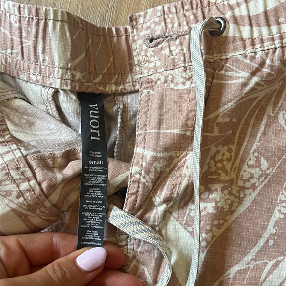 Vuori Tropical Print Women Shorts - Picture 2 of 3